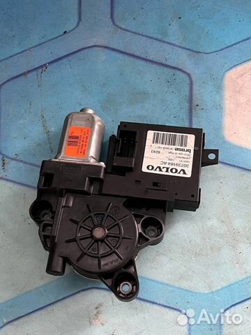 Моторчик стеклоподъемника задний правый 30739184