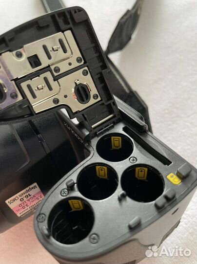 Зеркальный фотоаппарат Nikon coolpix L820