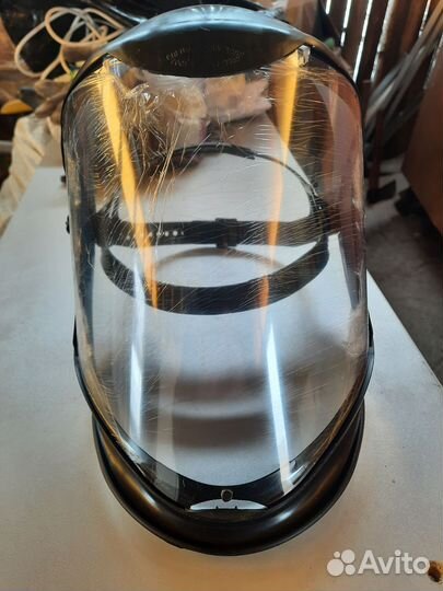 Защитная маска для лица