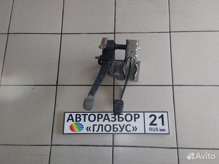 Педальный узел Ларгус