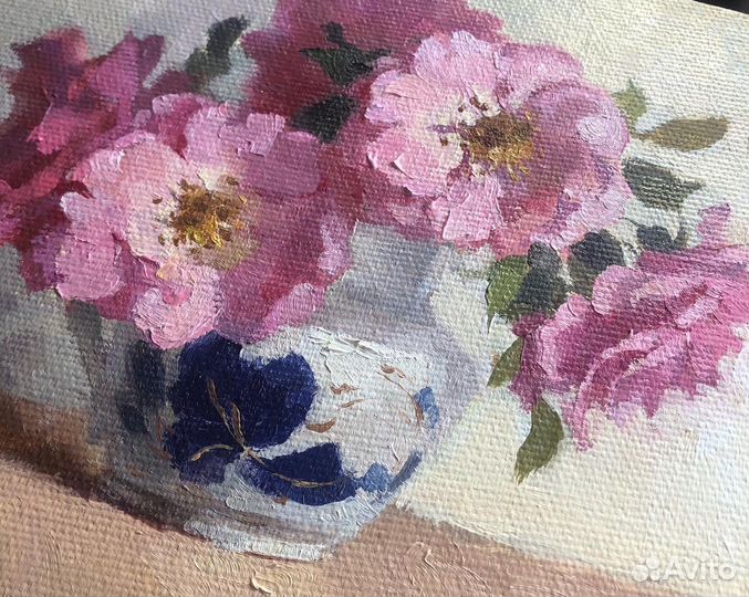 Небольшая картина маслом Розы натюрморт