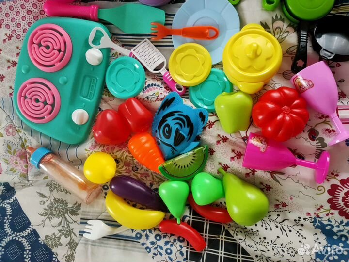 Набор доктора, фрукты, посуда