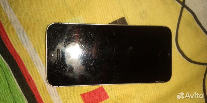 Телефон iPhone 5s