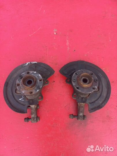 Передние поворотные кулаки Renault Symbol