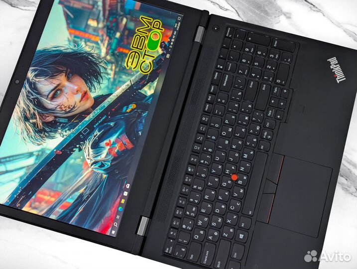 Lenovo ThinkPad P15 Gen 1 i7-10850H T1000