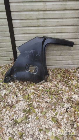 Заднее правое крыло на Рено Сандеро