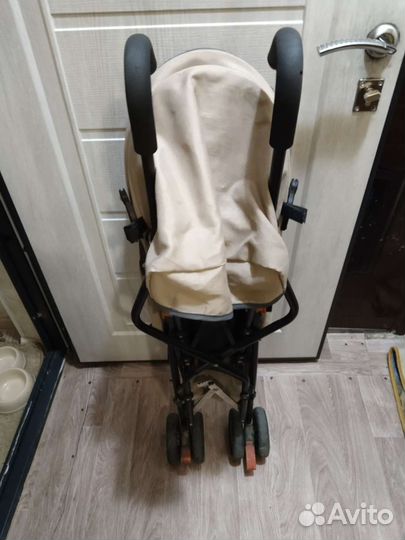Прогулочная коляска трость