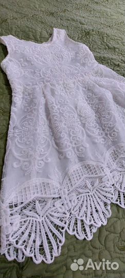 Платье детское с кружевом 116