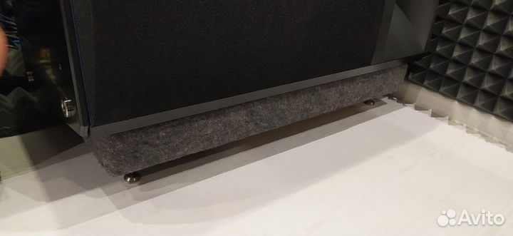 Подставки под акустику на шипах