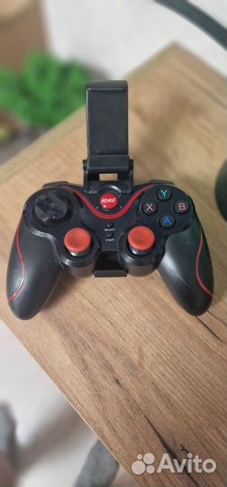 Беспроводной игровой Bluetooth-Контроллер YLW MG09