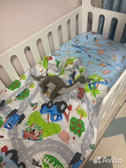 Детская кроватка домик