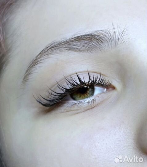 Наращивание ресниц / окрашивание бровей