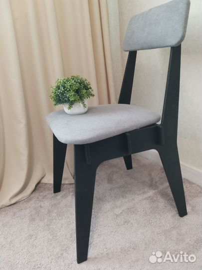 Мягкий стул со спинкой