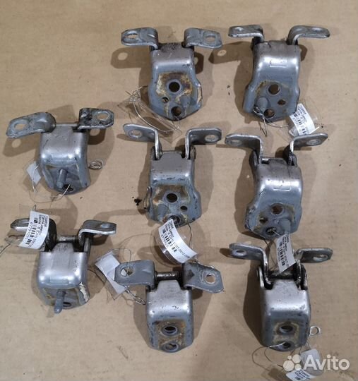 Петли дверей Mazda 6 GH 2009