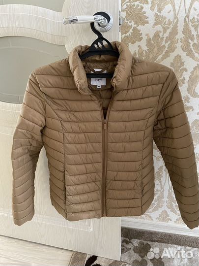 Куртка женская облегченная modis 46р