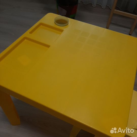 Детский стол и стул