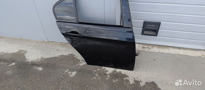 Дверь задняя правая bmw е90