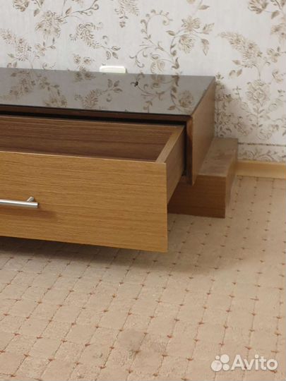 Тумба прикроватная 2 шт как новая