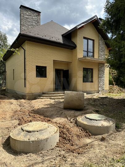 Дом 200 м² на участке 9 сот.