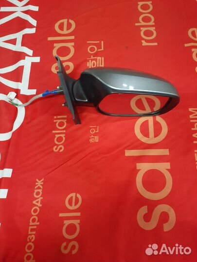 Зеркало правое Тойота витц 2009