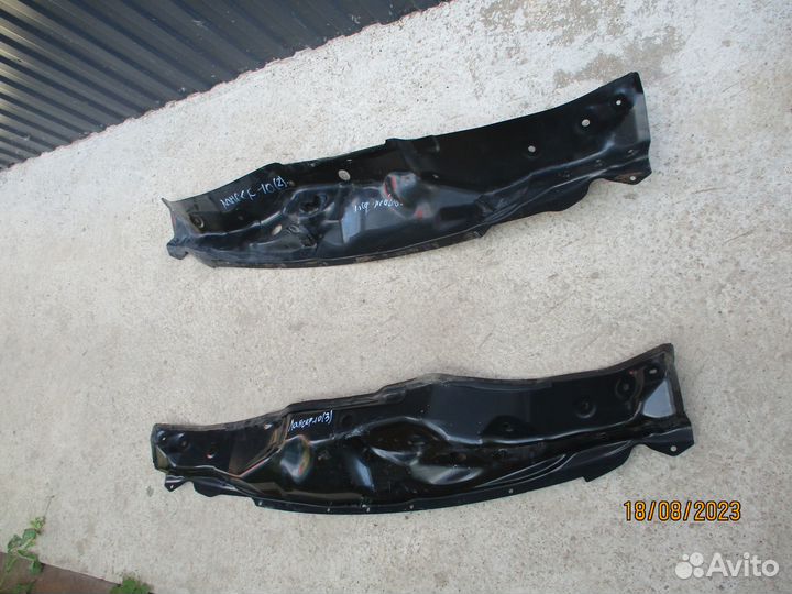 Накладка под жабо Мицубиси Лансер 10