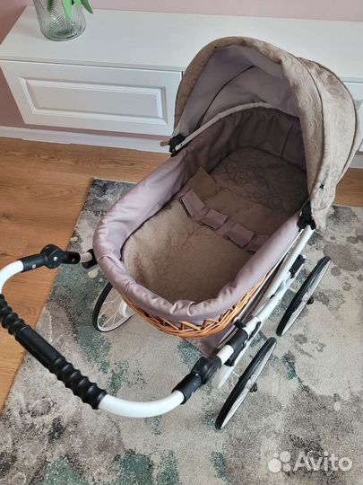 Кукольная винтажная коляска