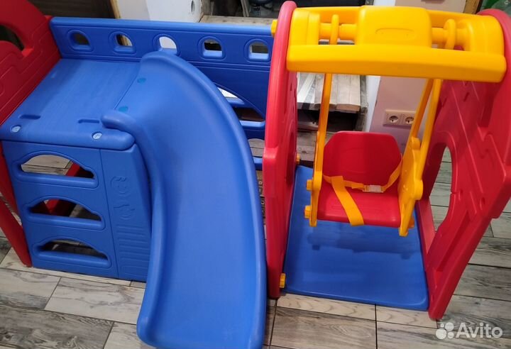 Детская горка с качелями для малышей