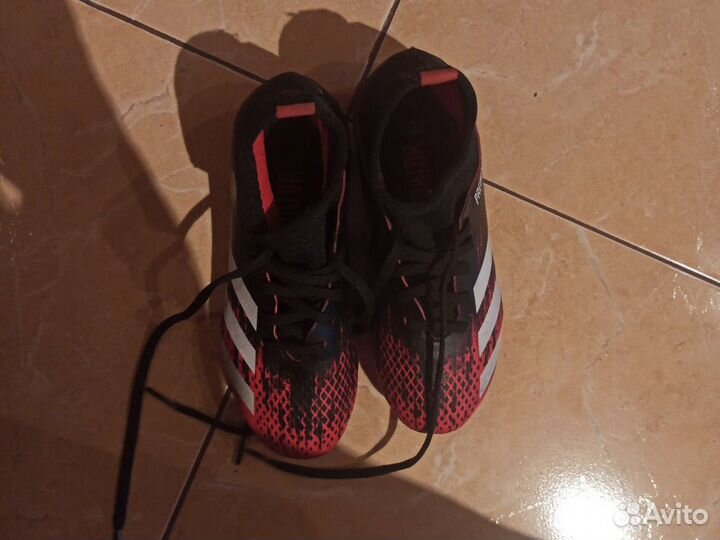 Бутсы adidas 31 футбольные