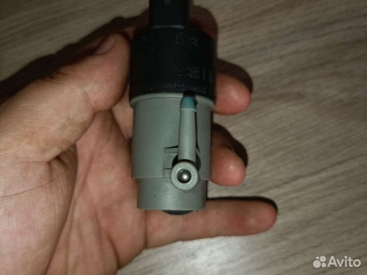 Насос омывателя Renault Logan