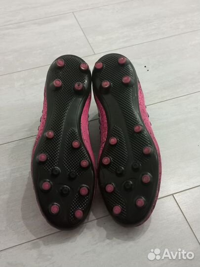 Футбольные бутсы