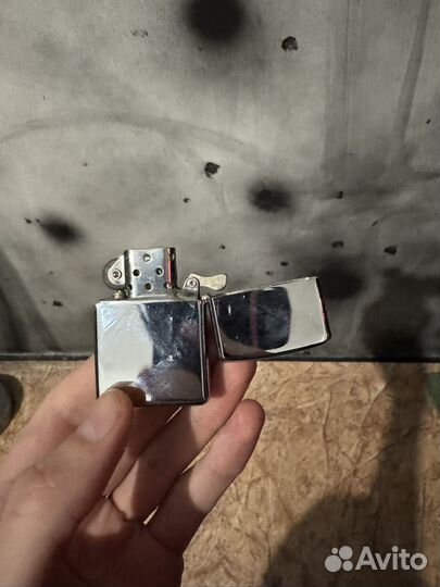 Зажигалка бензиновая