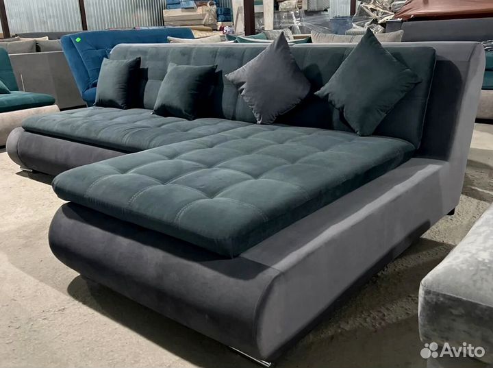 Угловой диван в зал