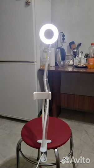 Кольцевая лампа со штативом