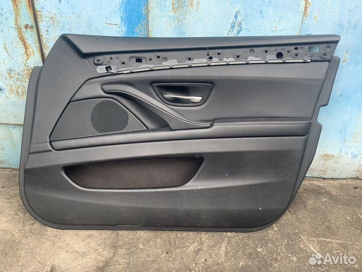 Обшивка двери передняя правая на BMW 5 F10