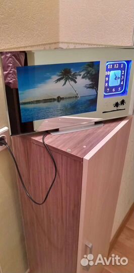 Часы с шумом океана, зеркальные