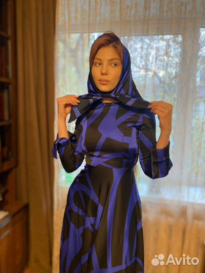 Платье с косынкой
