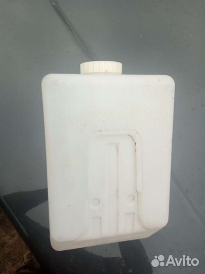 Бочок для омывания с моторчиком на форд