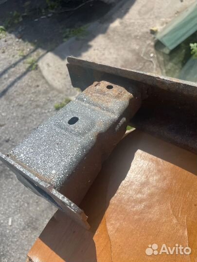 Задний усилитель бампера skoda fabia 2