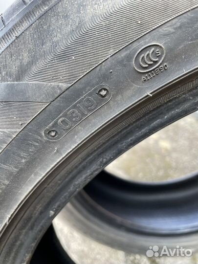 Triangle TA01 235/50 R19