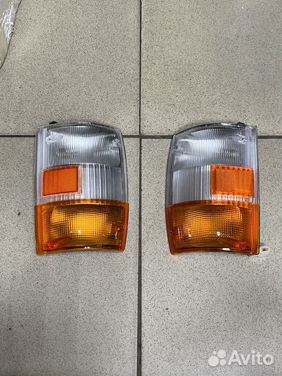 Поворотники габариты Isuzu Elf 93-03 пара
