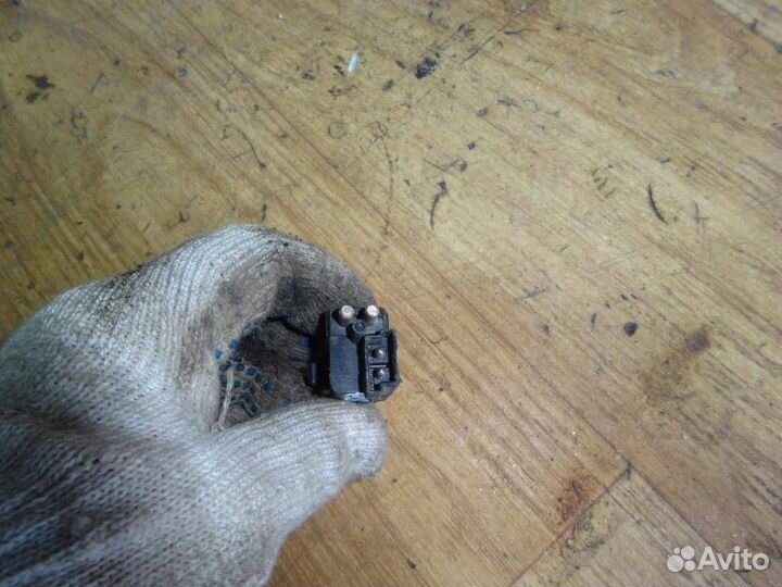 Датчик включения стоп-сигнала BMW 3-серия E36 199