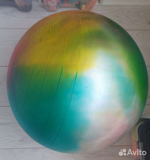 Гимнастический мяч фитбол