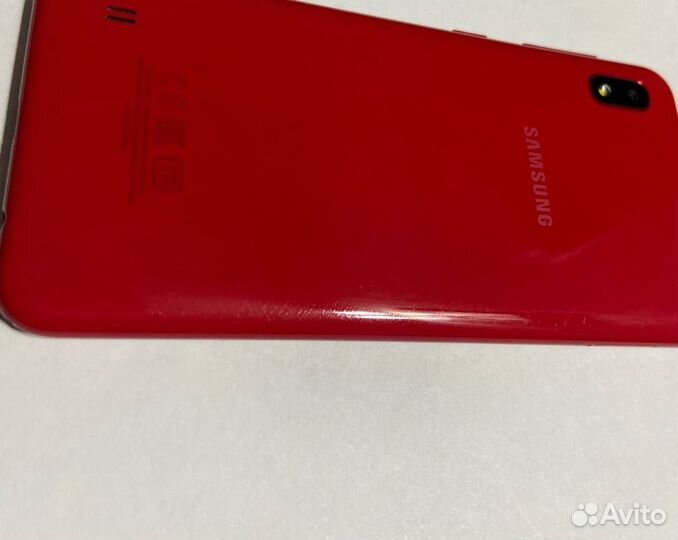 Samsung Galaxy A10, 2/32 ГБ