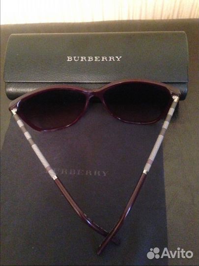 Солнцезащитные очки Burberry