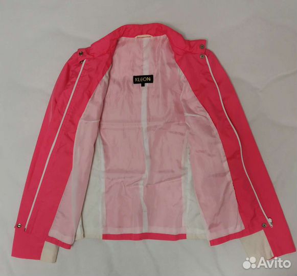 Ветровка женская