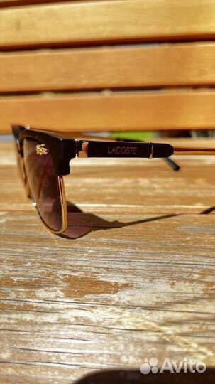 Солнцезащитные очки lacoste