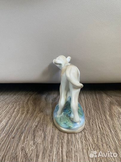 Бычок. Фарфор. Статуэтка. Гжель 1960 годы