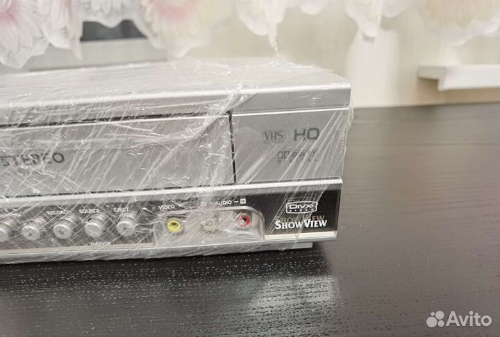 DVD и VHS проигрыватель Philips DVP3100V