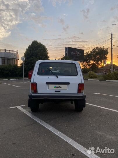 LADA 4x4 (Нива) 1.7 МТ, 2015, 107 000 км