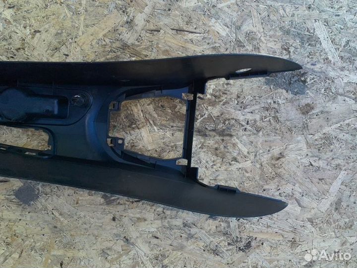 Консоль кпп Peugeot 308 хейчбек EP6 2011